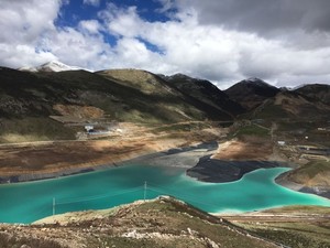 西藏玉龙尾矿库加防渗